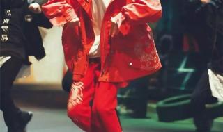 易烊千玺唱大花轿